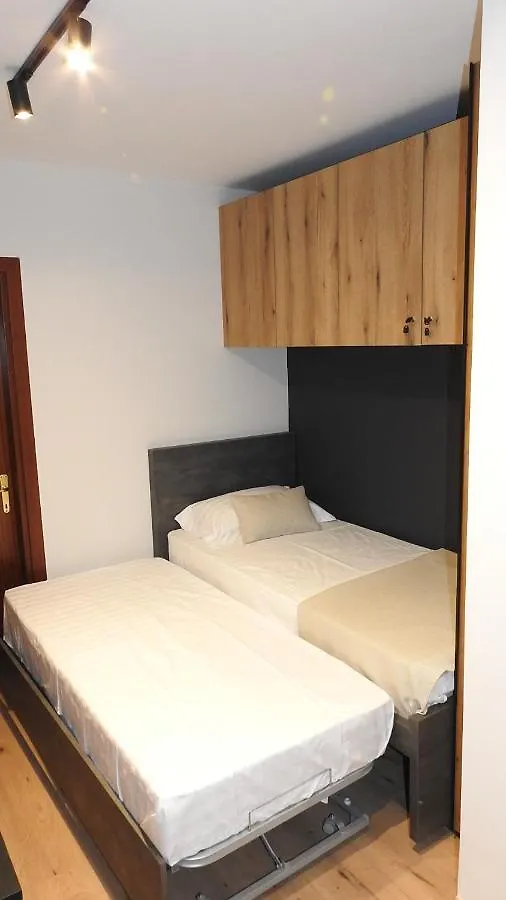 Vacation Vibes - Modern Apartment In Golem Near Sea 0*,  Albánia
